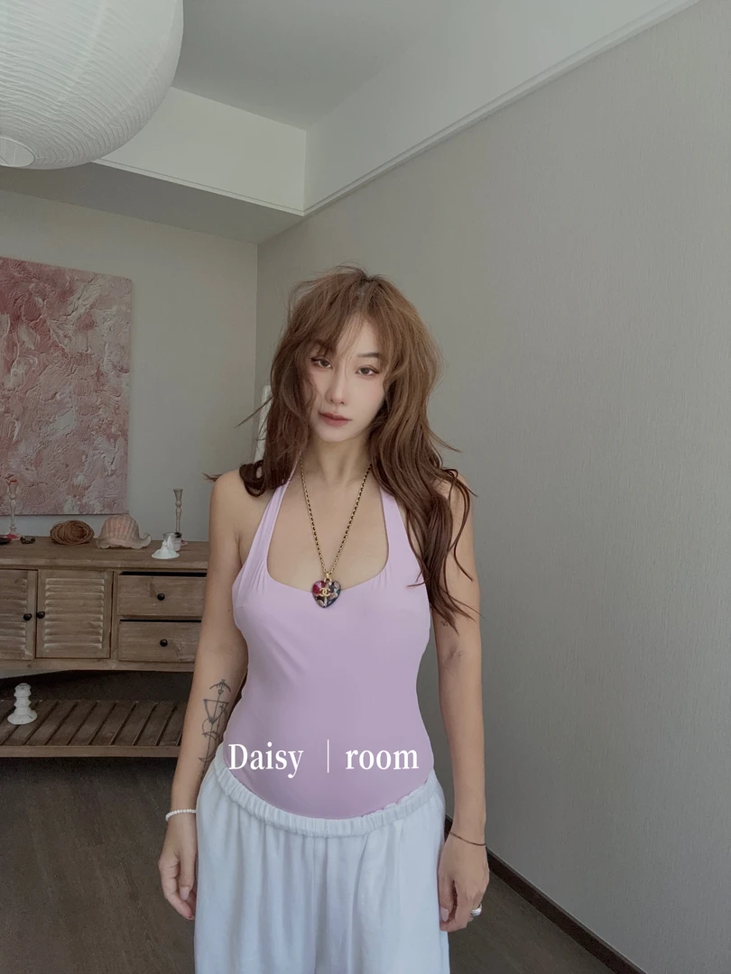 Daisy 洋气挂脖连体泳衣