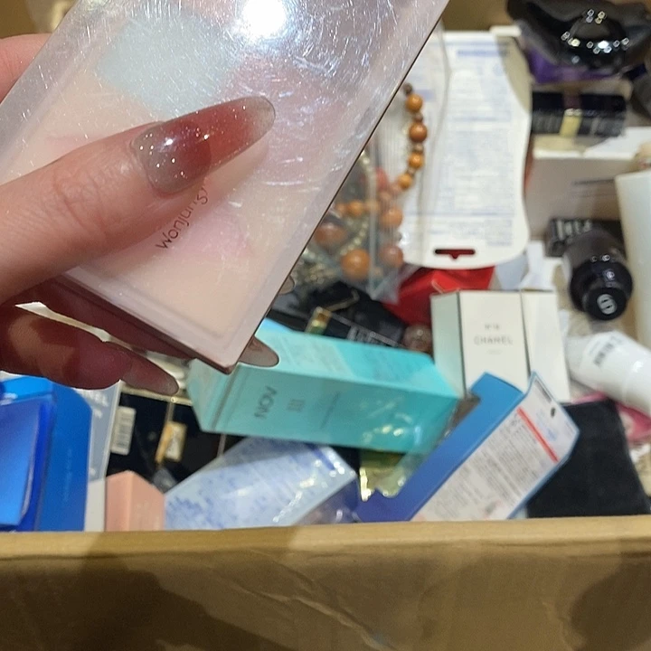 碧***琪花岗石铁合金中古香水沐浴露持久留香