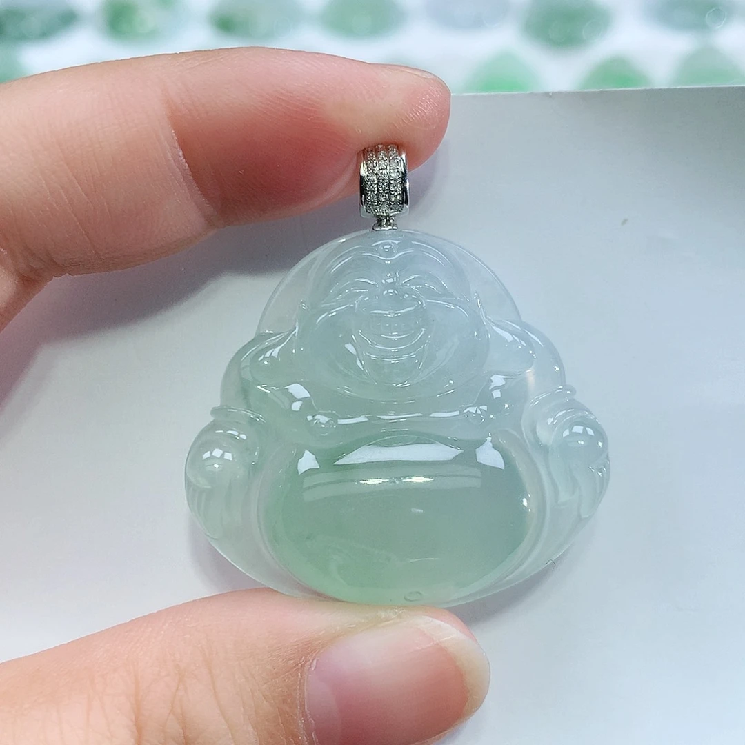 翡翠18K金镶嵌颈饰佛