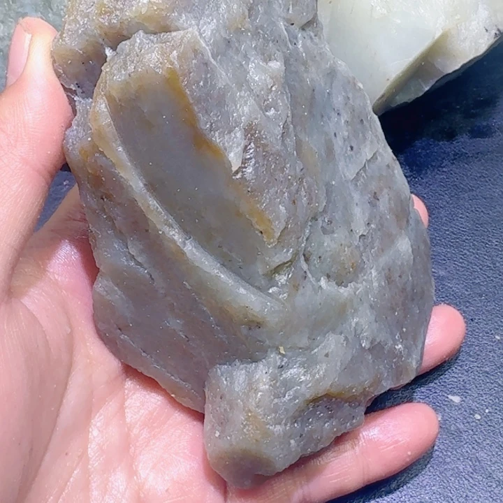 和田玉未镶嵌珠宝半成品