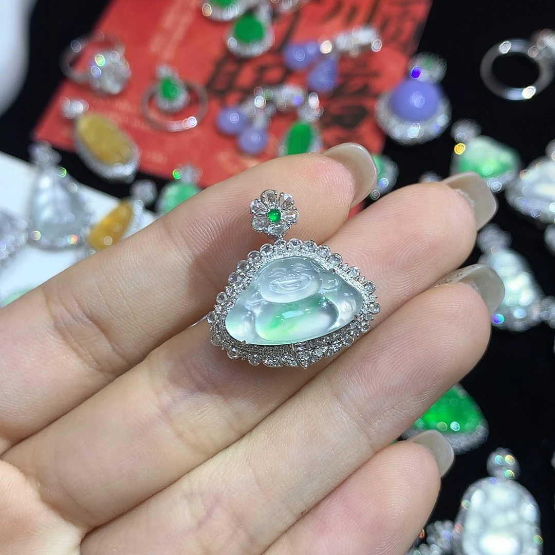 翡翠吊坠(赠链)18K金镶嵌