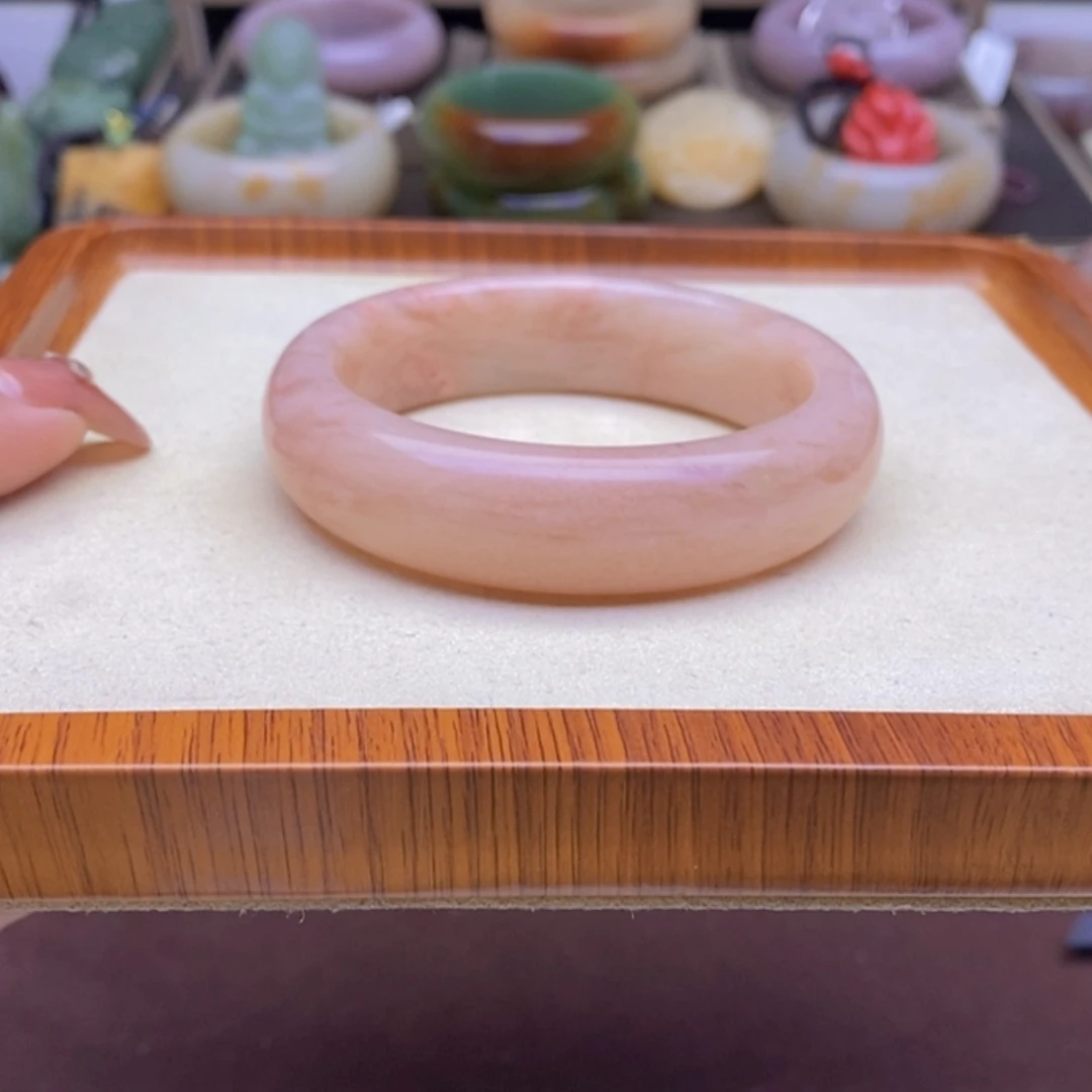 【闪购商品】石英质玉手镯未镶嵌