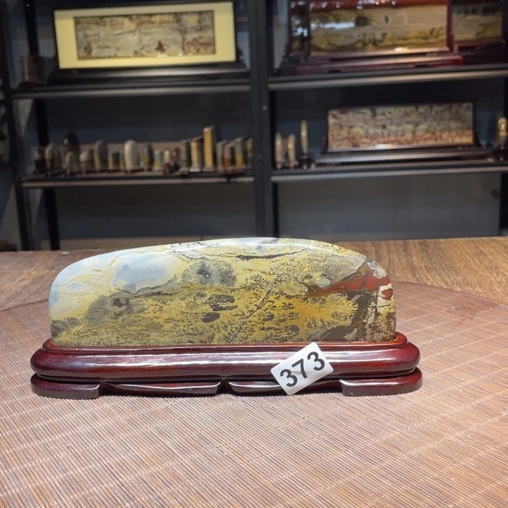 香榧木阿**哥广西柳州国画石