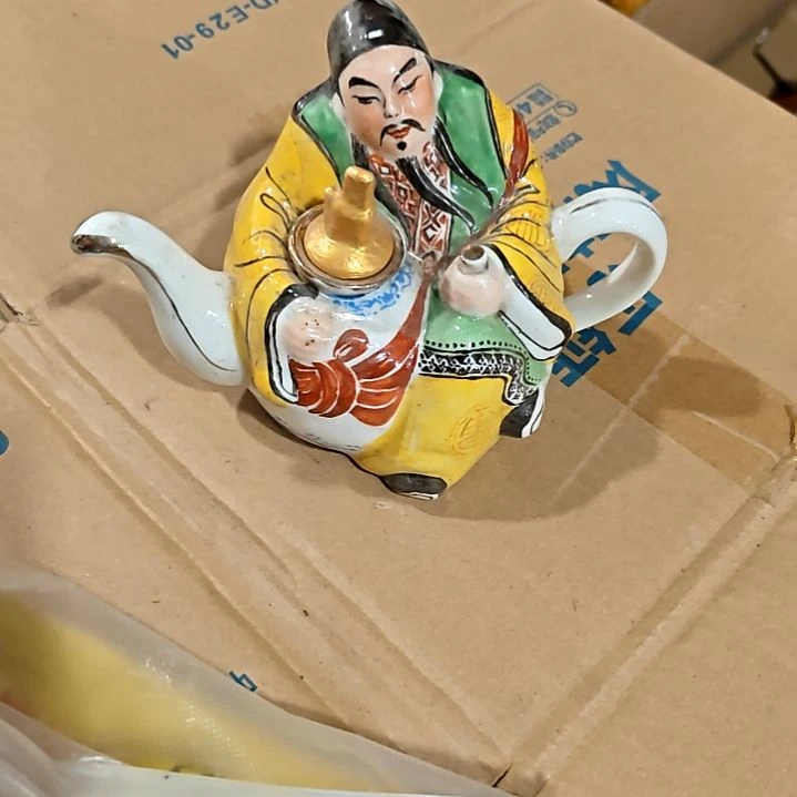 X***安摆件盘子碗茶壶啥都有