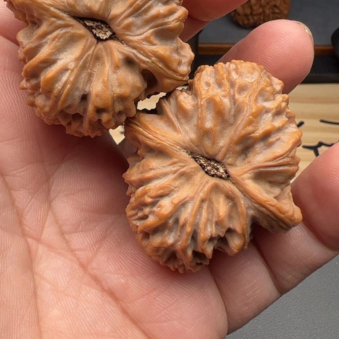 苏***n文玩核桃把件南疆