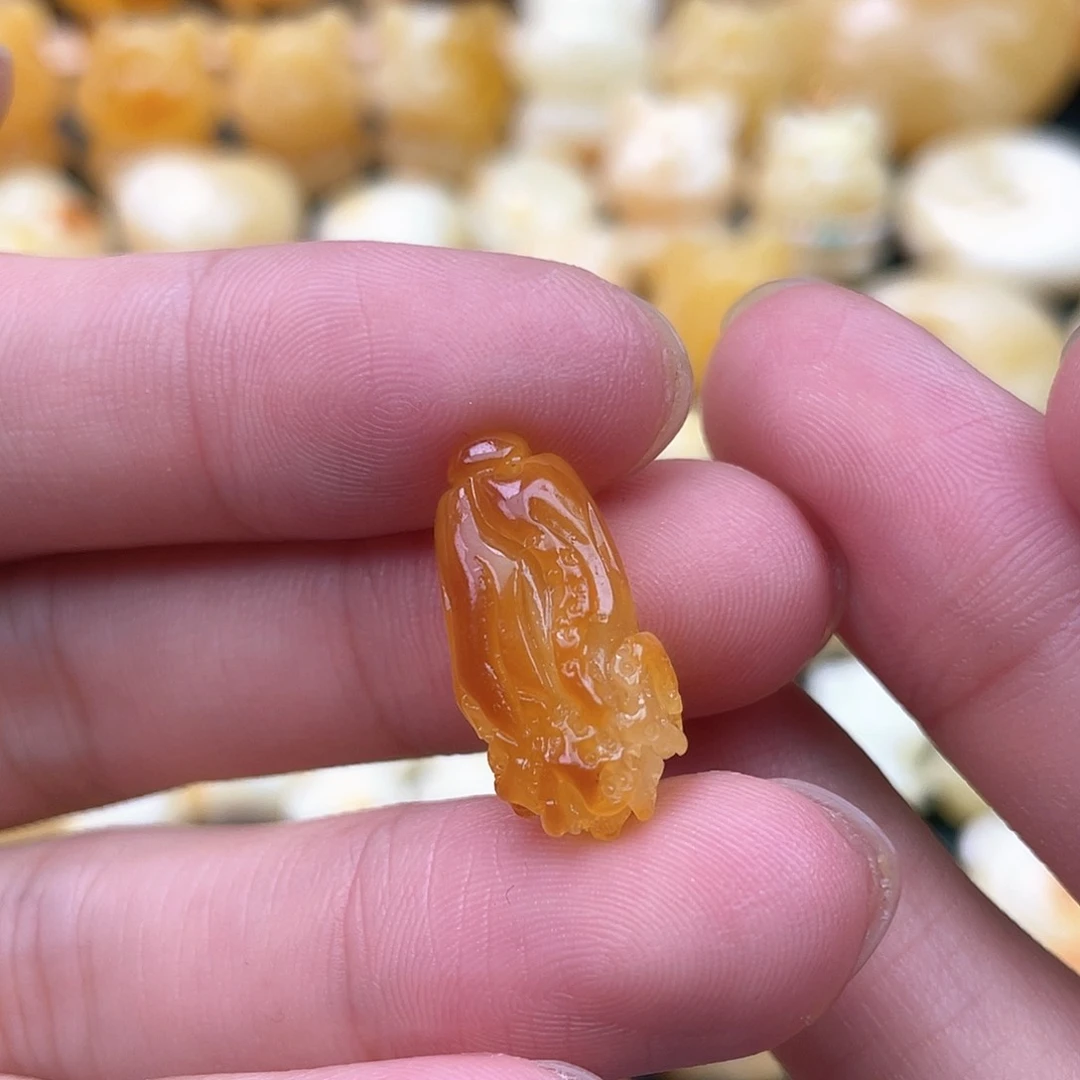 未镶嵌琥珀裸石蜜蜡