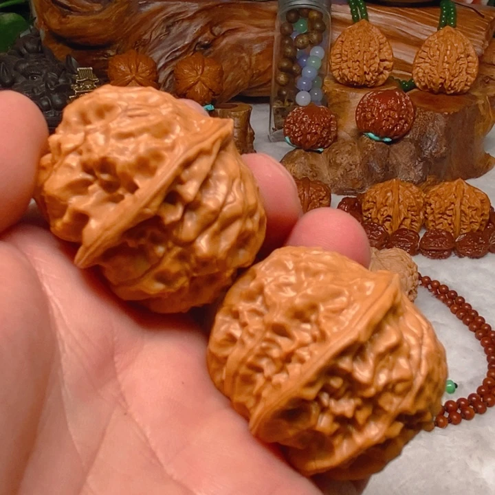 吊坠文玩核桃42+黄松峪元宝