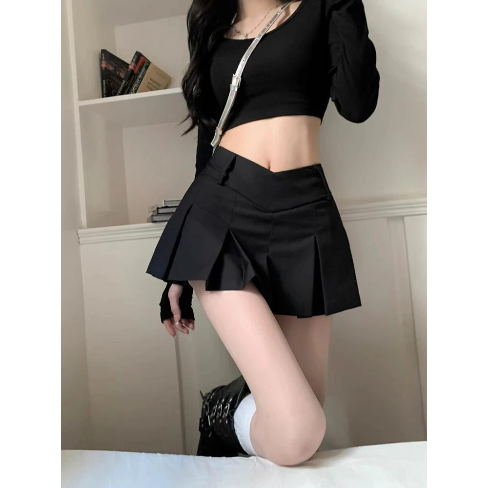 学院风低腰黑色半身裙女夏季新款辣妹修身a字露脐短裙运动百褶裙