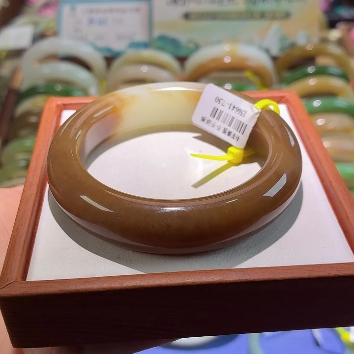 和田玉未镶嵌手镯31。 58