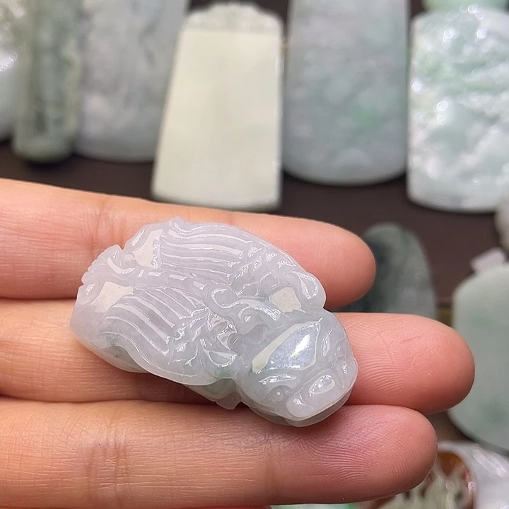 定制翡翠未镶嵌翡翠吊坠