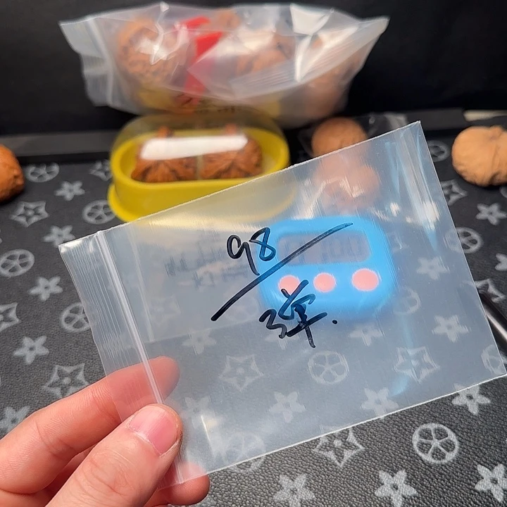 吊坠文玩核桃核桃和松仁玉米都可以用