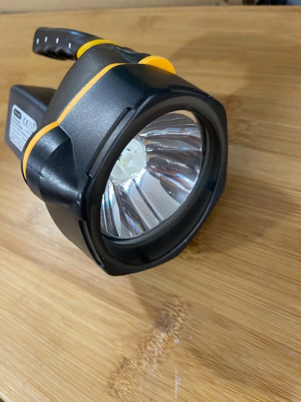 高品质户外手电筒