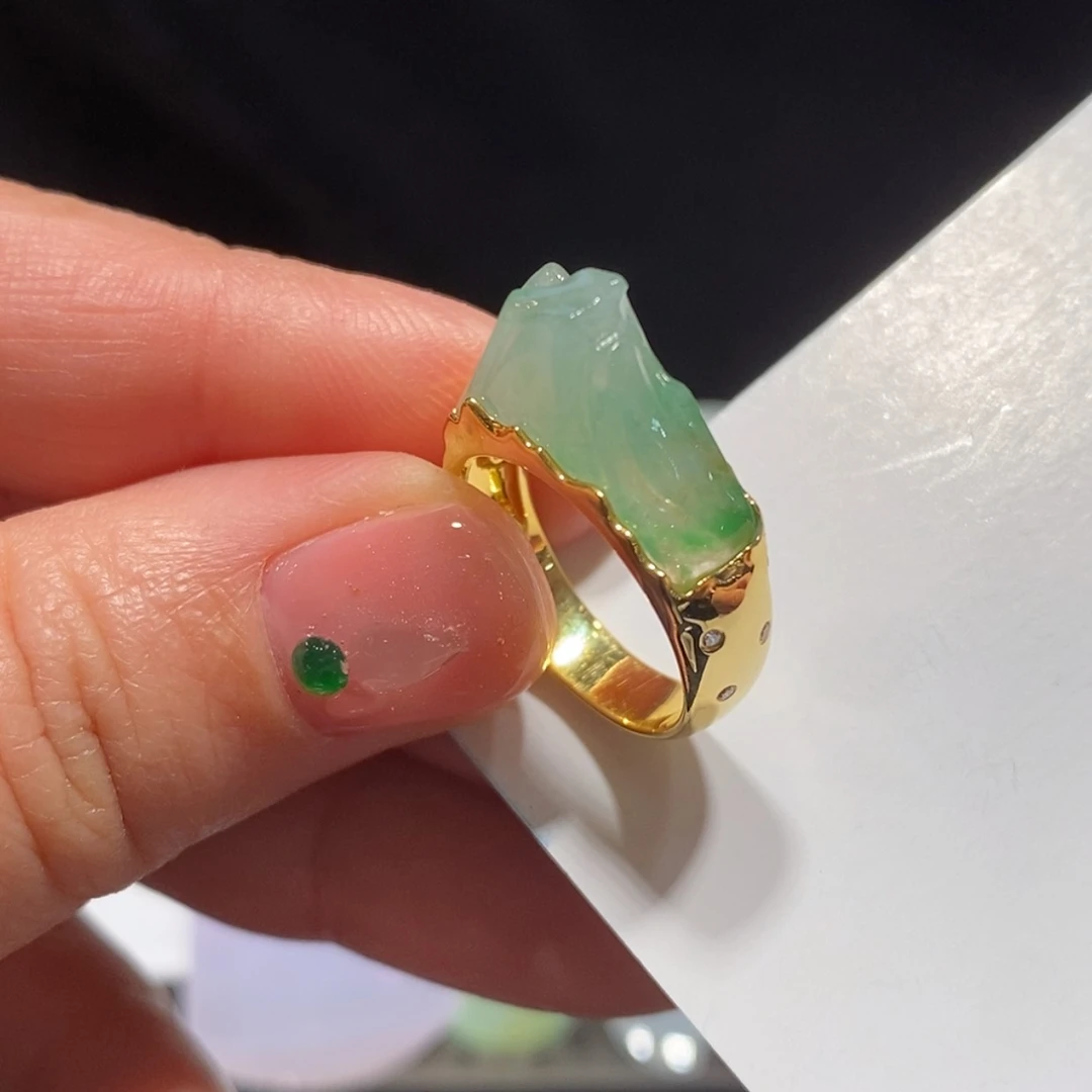 【闪购商品】翡翠颈饰18K金镶嵌戒指