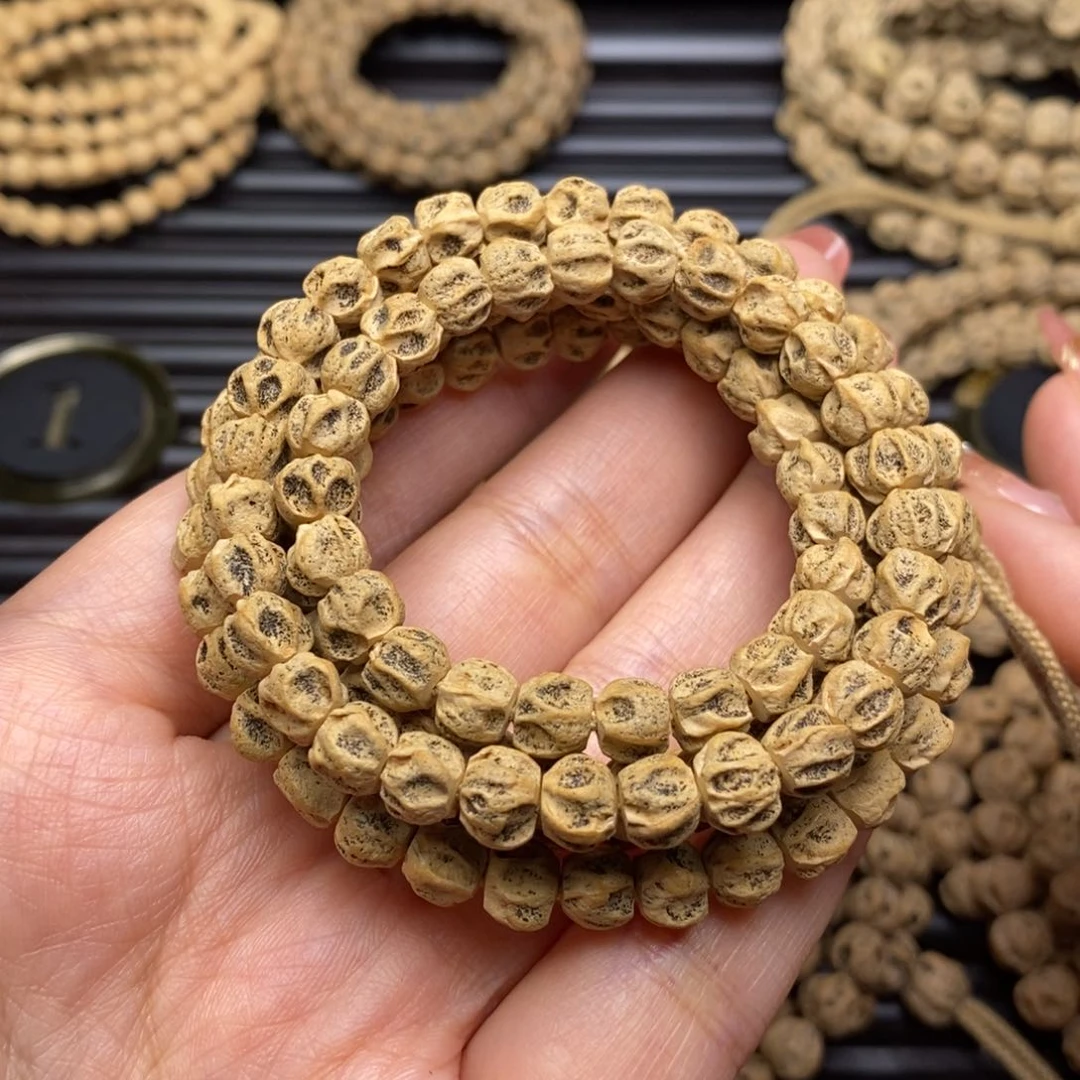 柏香籽/百香籽吊坠辛**达