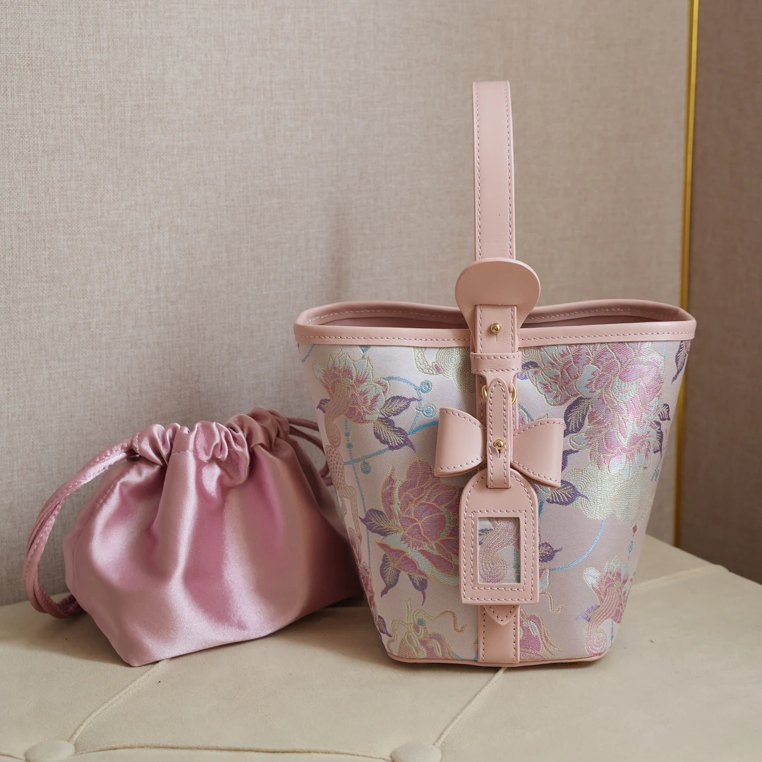 非遗宋锦粉麒麟allinbb菜篮子蝴蝶结水桶包头层牛皮包包新中式女