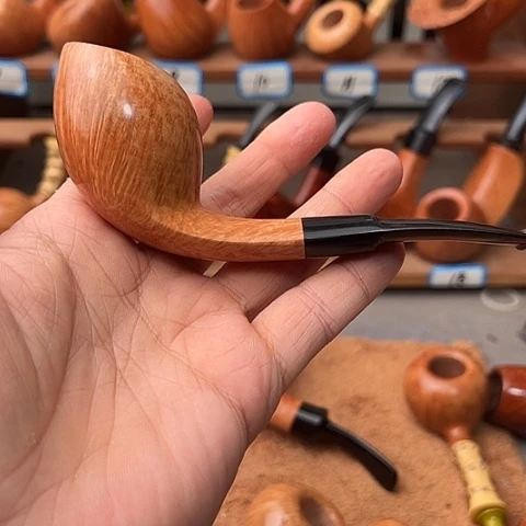 梁*石楠木手工制作烟斗