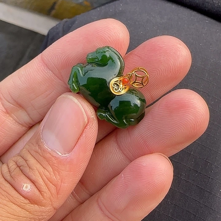 和田玉（碧玉）18K金镶嵌颈饰