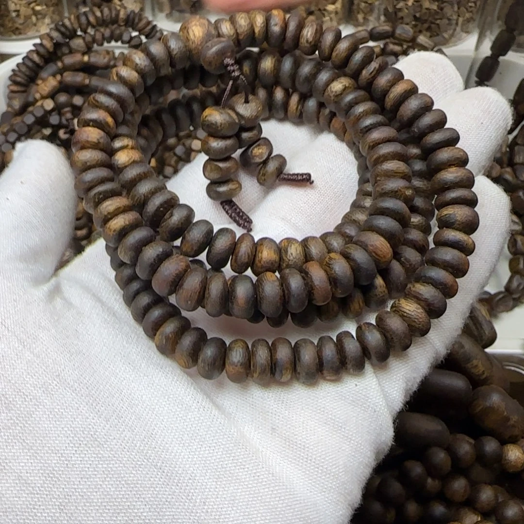 清***渡沉香手串张勺子虫漏料08规格31.8克