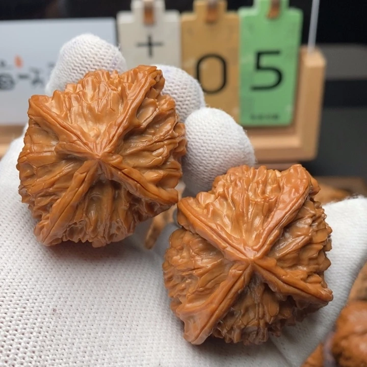 把件文玩核桃四棱50