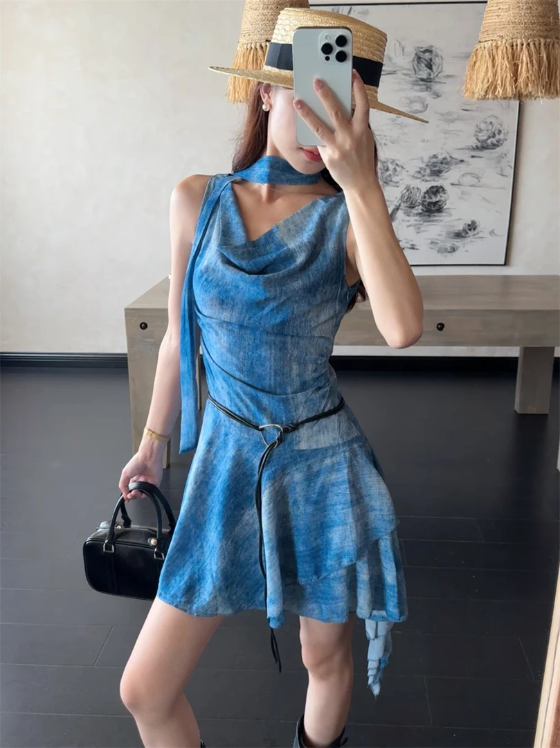 度假风超仙设计感蓝色连衣裙女夏季新款斜肩荡领无袖不规则短裙