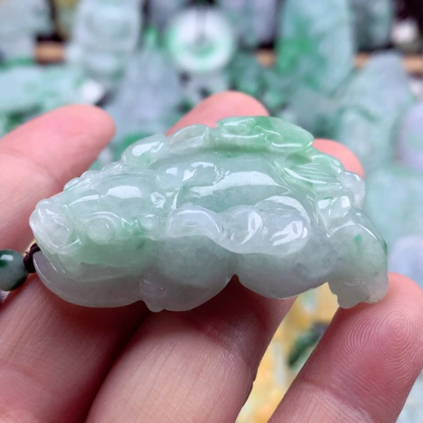 【闪购商品】翡翠吊坠(不含链)未镶嵌