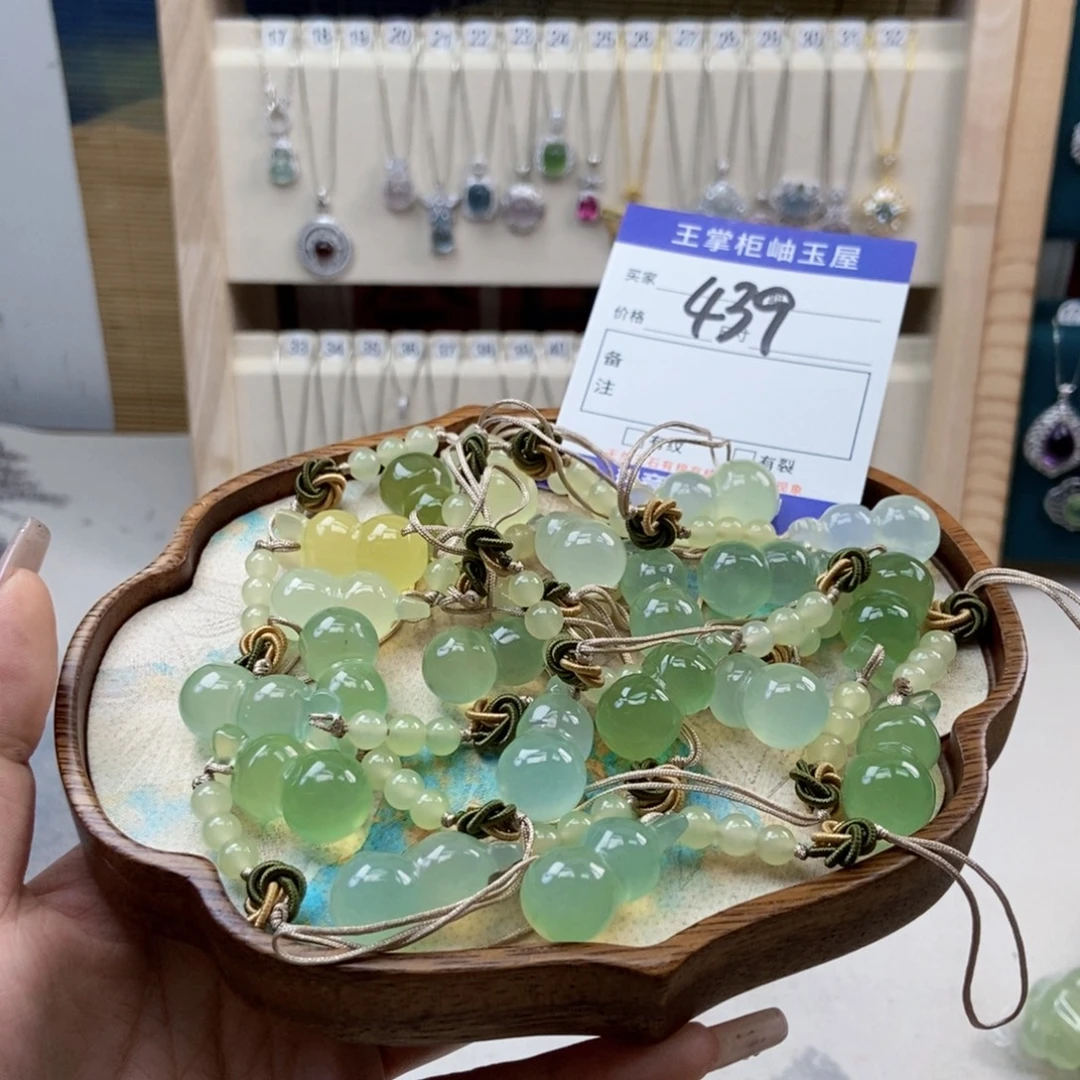 岫玉未镶嵌吊坠吊坠多样性，发一个