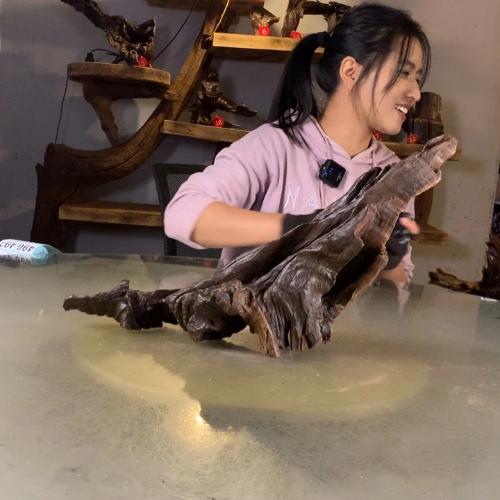 正***…天然的云南紫柚木会黄水