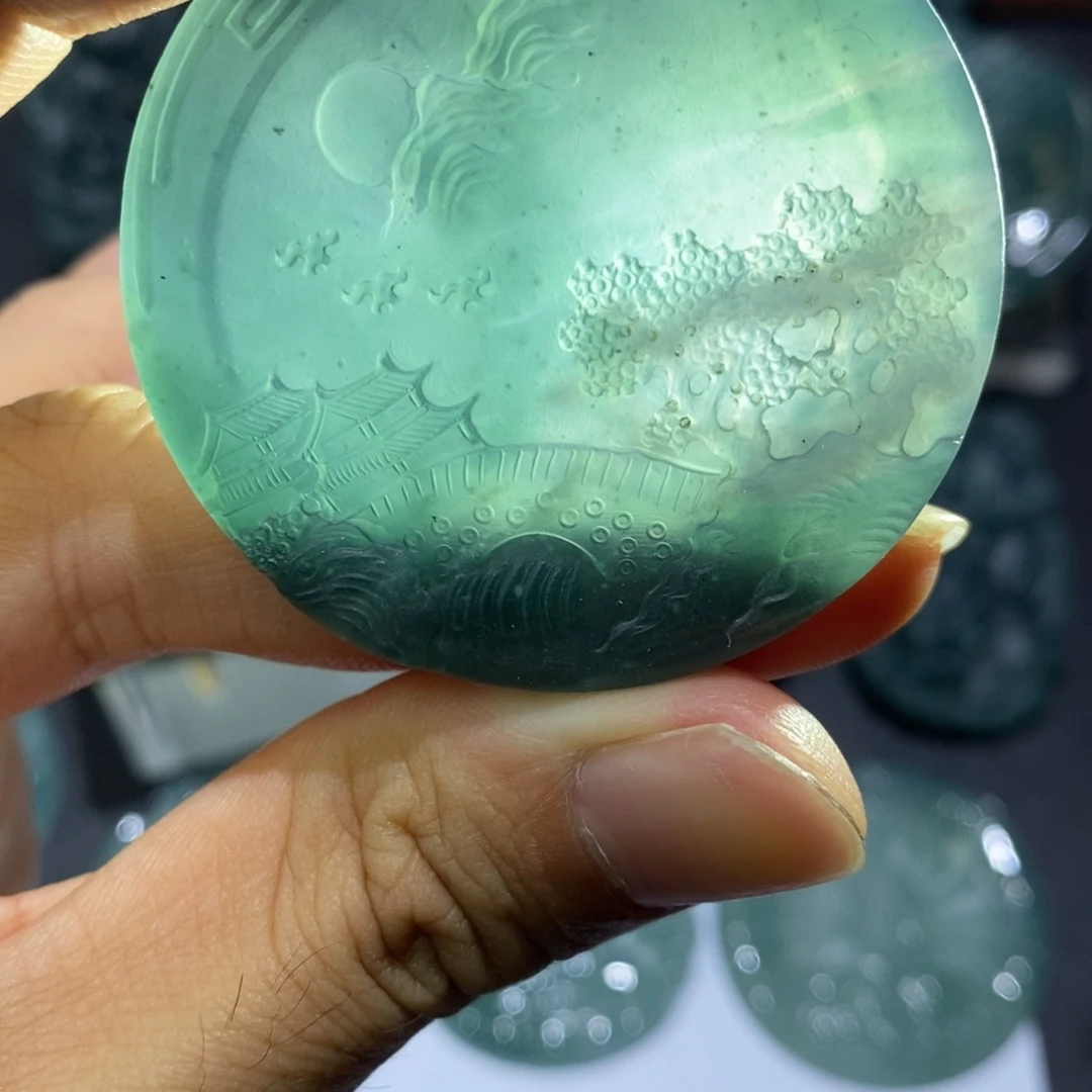 定制翡翠未镶嵌浅雕山水牌