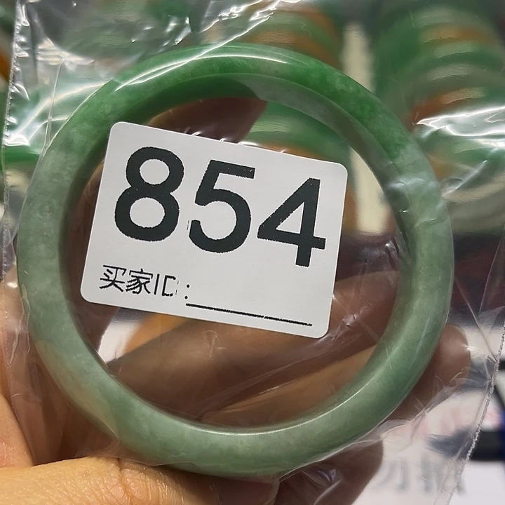 未镶嵌手镯翡翠好