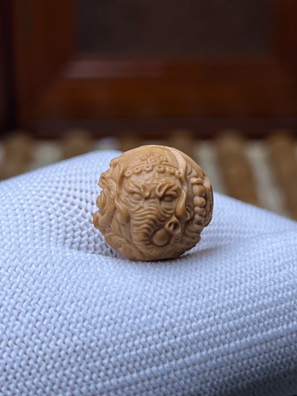 18左右新版狮驼岭猴头核桃（全品有正常封口线）