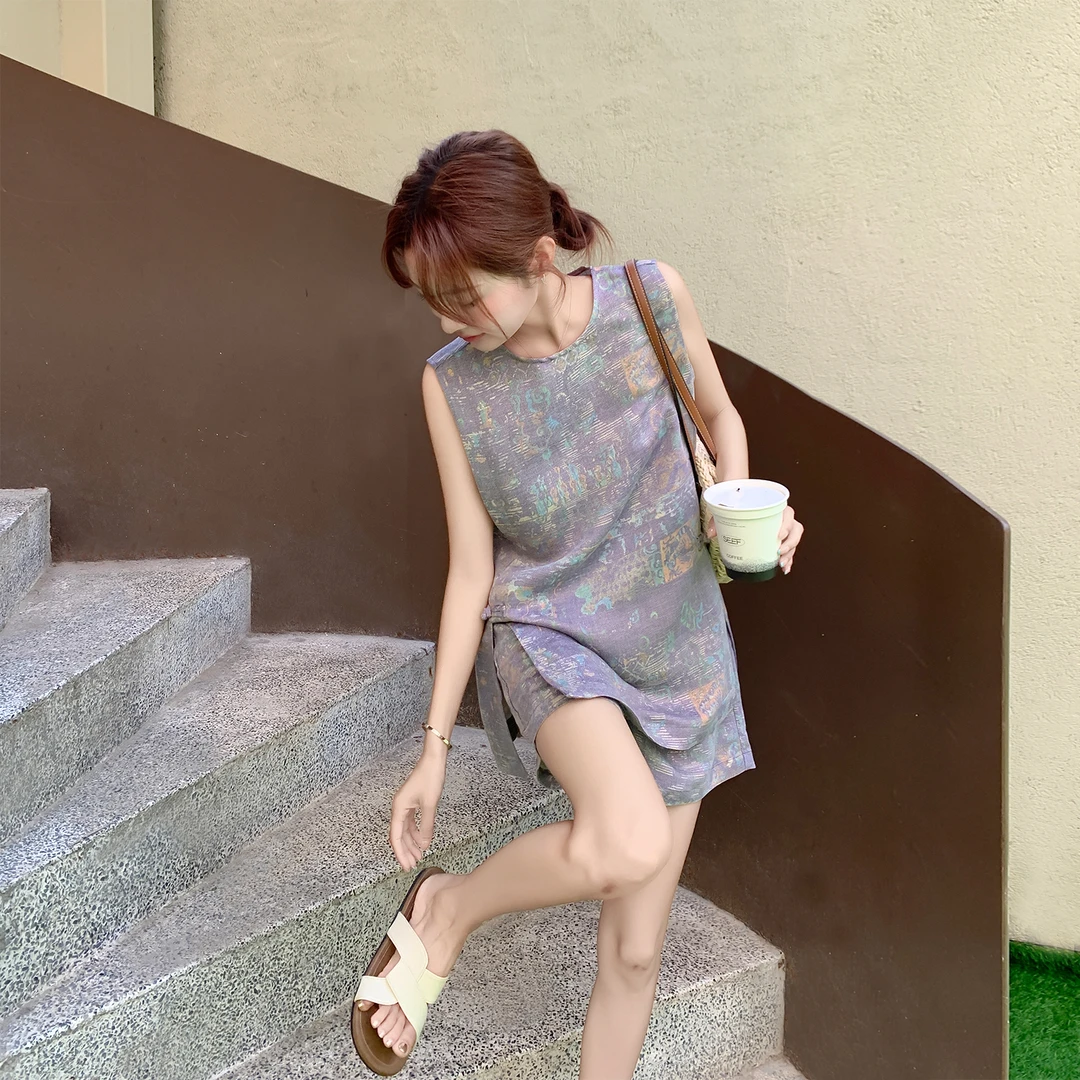 新中式国风气质套装裤女2025夏新款设计感盘扣背心阔腿短裤两件套