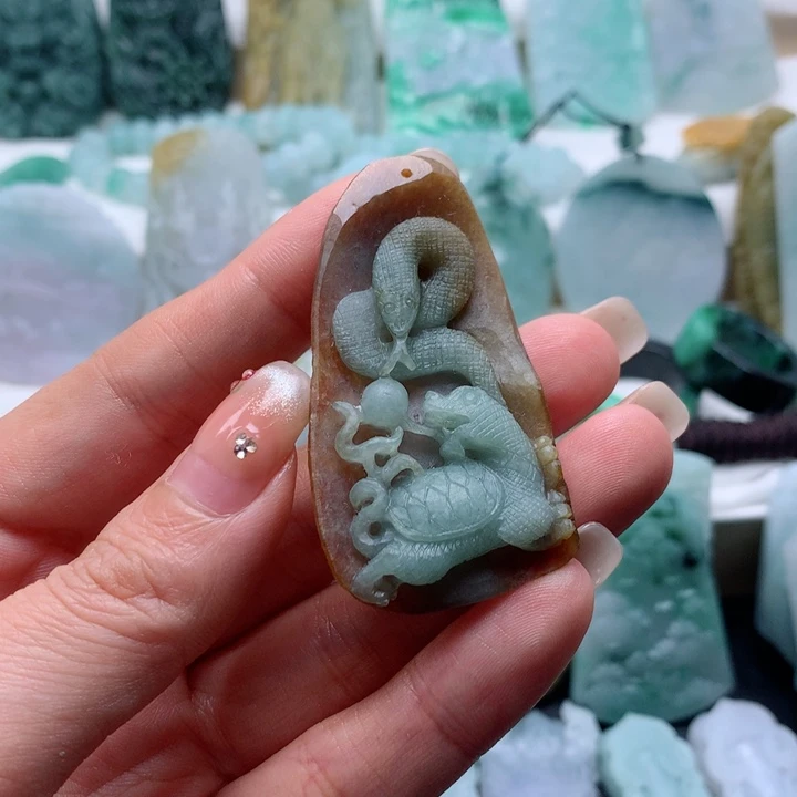 定制翡翠未镶嵌玄武