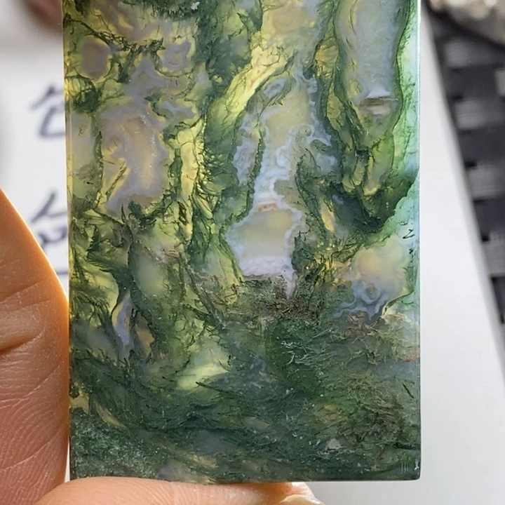 玛瑙/玉髓颈饰未镶嵌高*飞