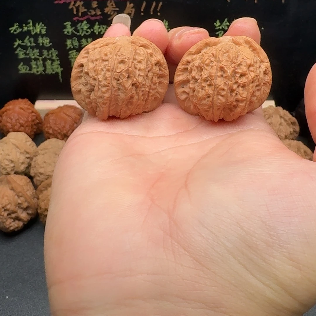 38血麒麟文玩核桃