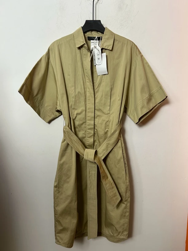 95新 MaxMara 卡其色半袖连衣裙