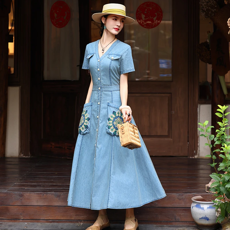 2025夏季港风复古短袖连衣裙气质洋气别致显瘦刺绣牛仔裙女A82705