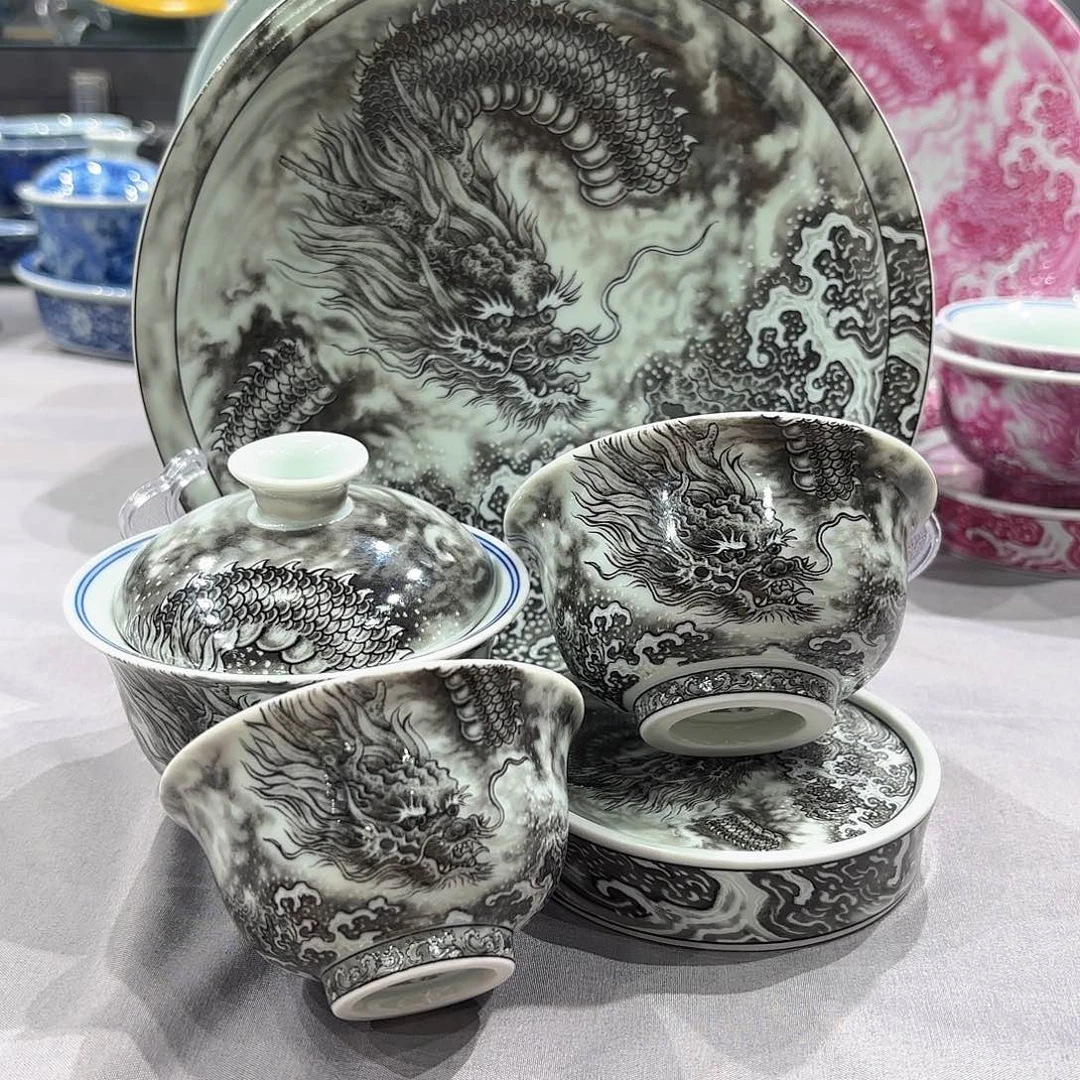 瓷片景德镇瓷器精品陈列