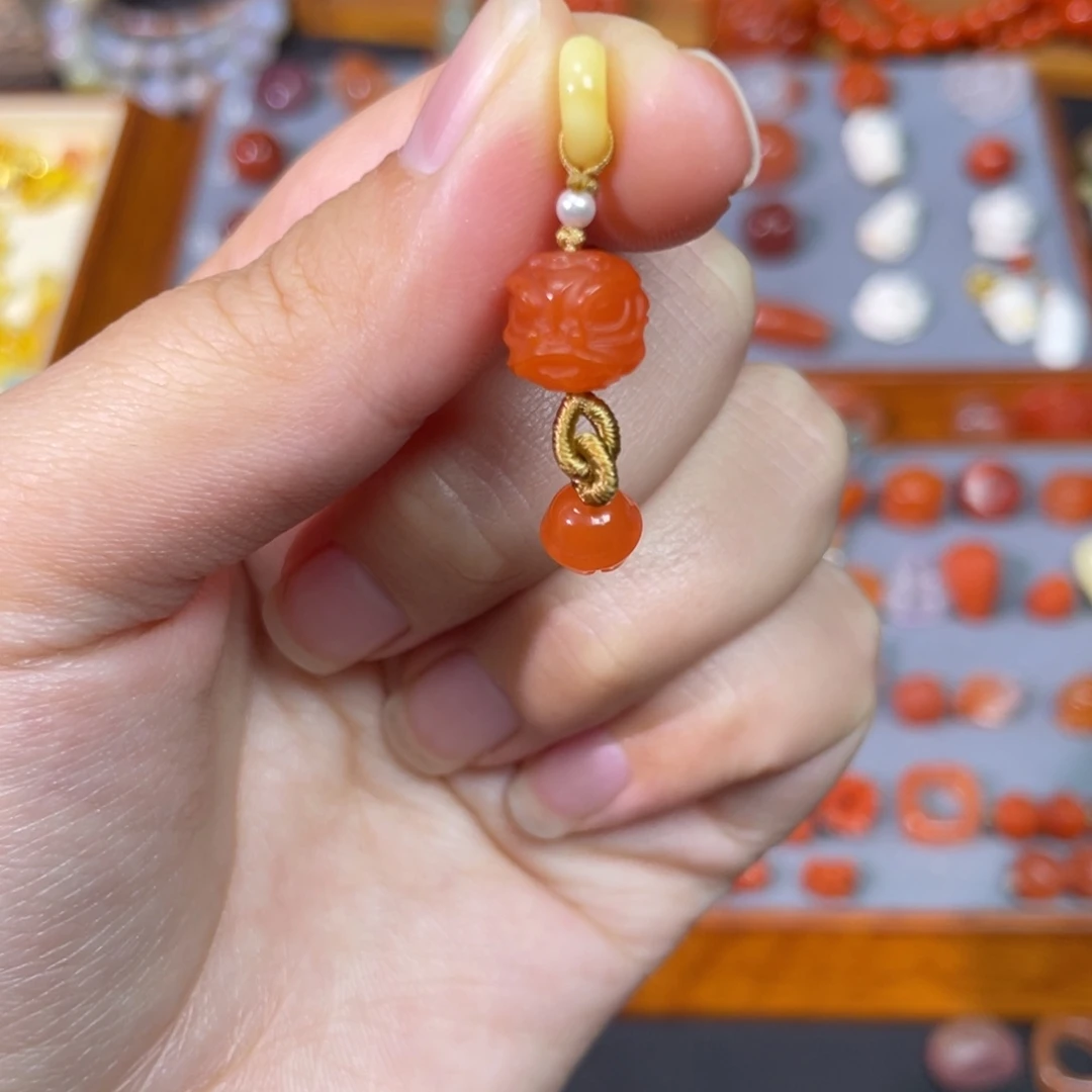 南红玛瑙未镶嵌醒狮铃铛