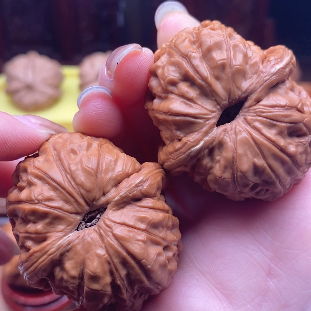 文玩核桃把件玛**卡元宝