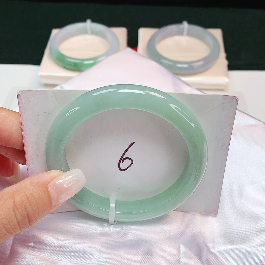 翡翠未镶嵌手镯 正圈54.5