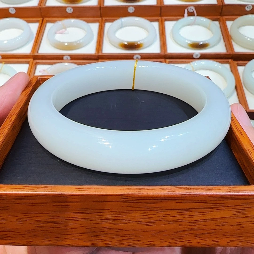 福***深和田玉未镶嵌手镯新疆羊脂白玉63 64