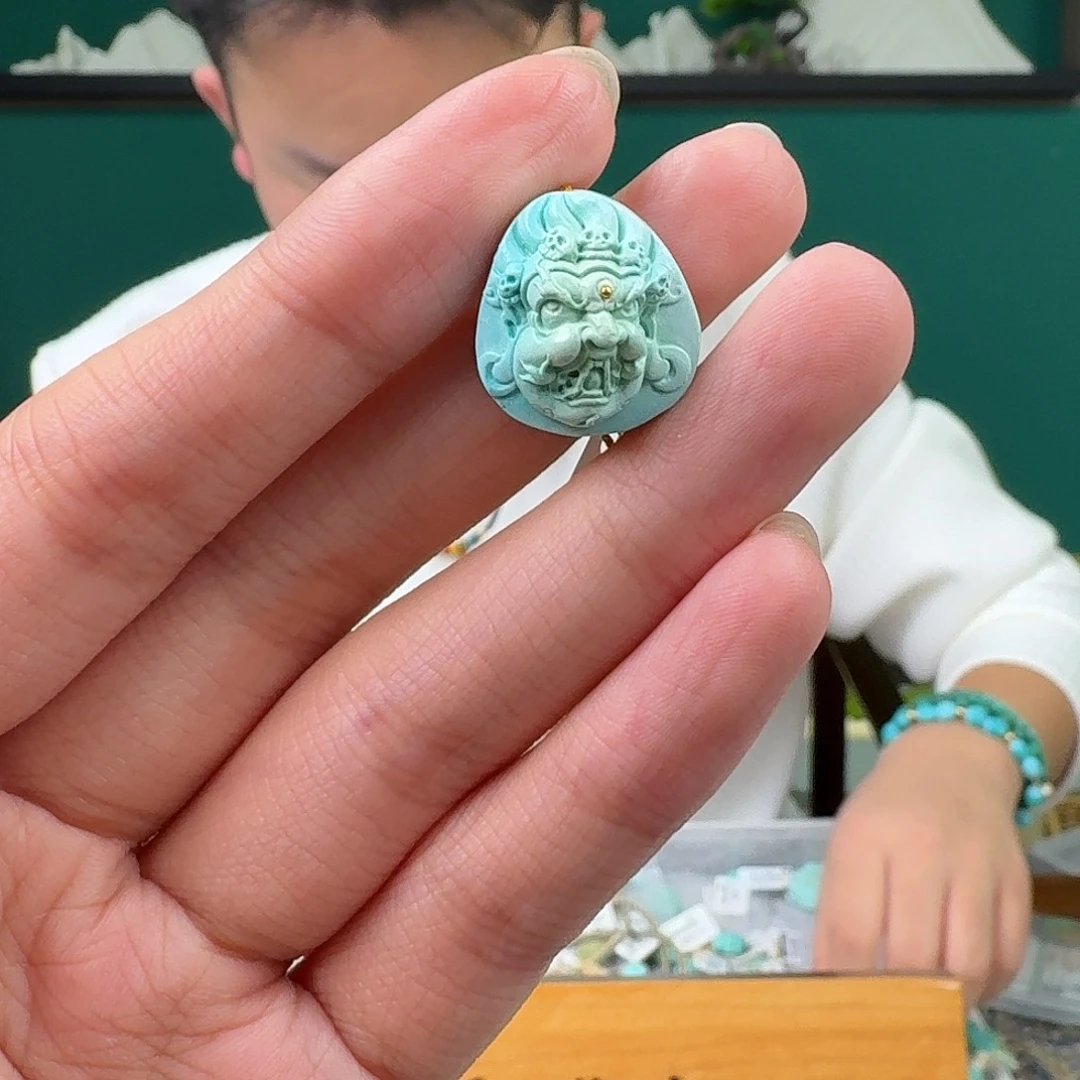 绿松石未镶嵌珠宝奇石