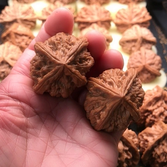 文玩核桃把件启**生玉玺四棱