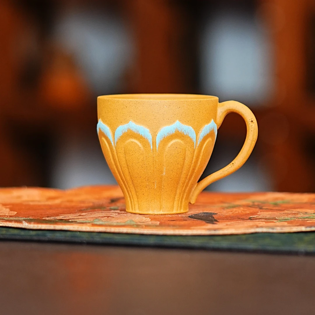 宜兴原矿紫砂全手工黄金段泥八瓣梵莲花器带手把紫砂主人杯