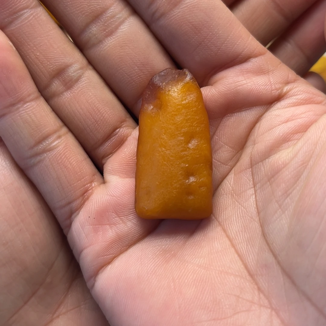 定制琥珀未镶嵌蜜蜡定制随型吊坠