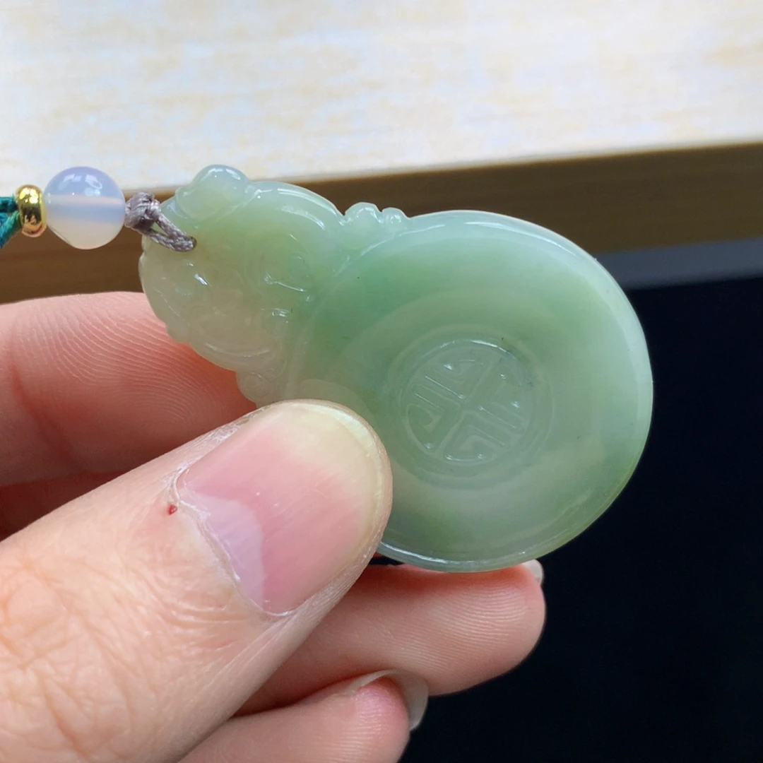 颈饰未镶嵌翡翠吊坠