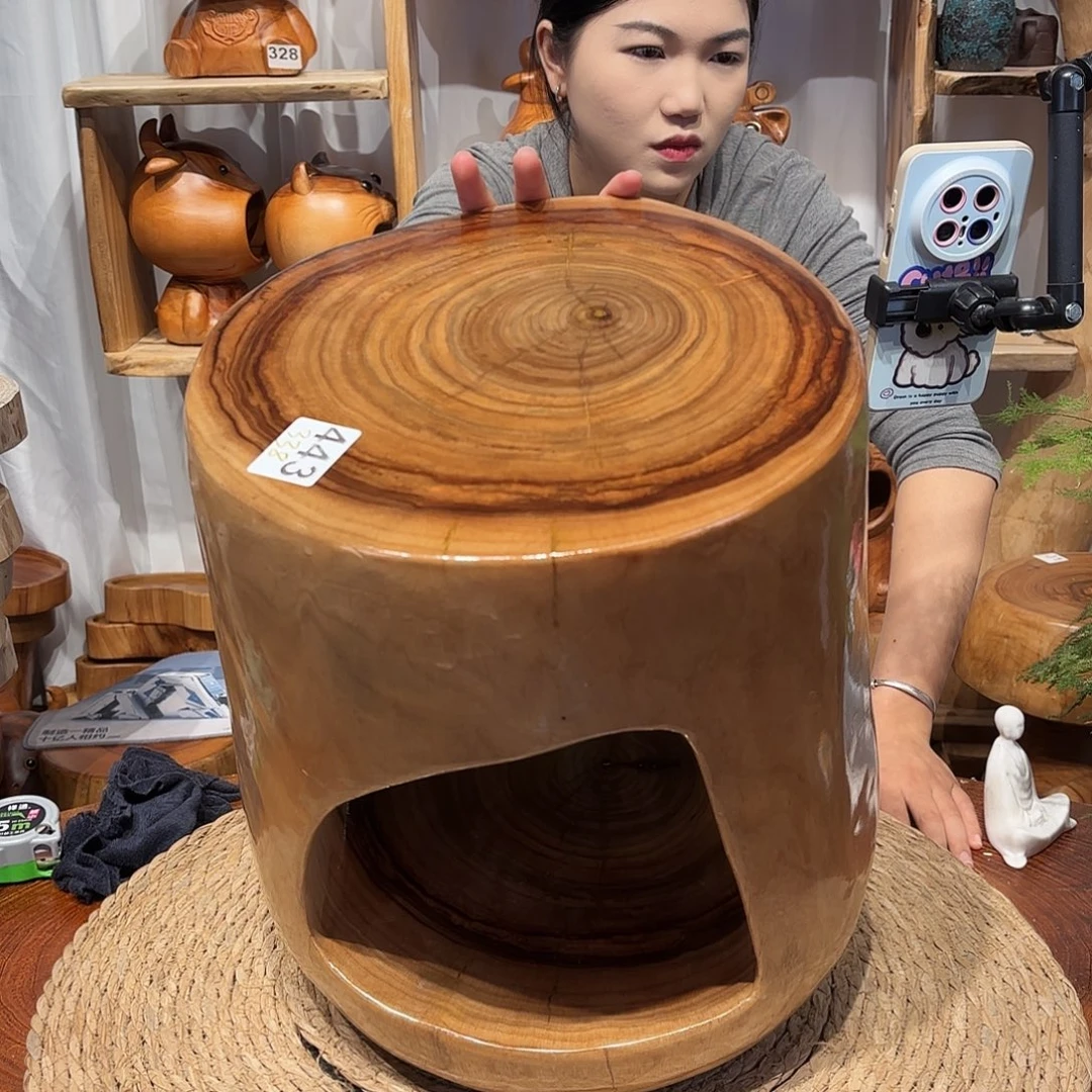 香樟木根雕凳子一物一拍编号443长30宽29高39