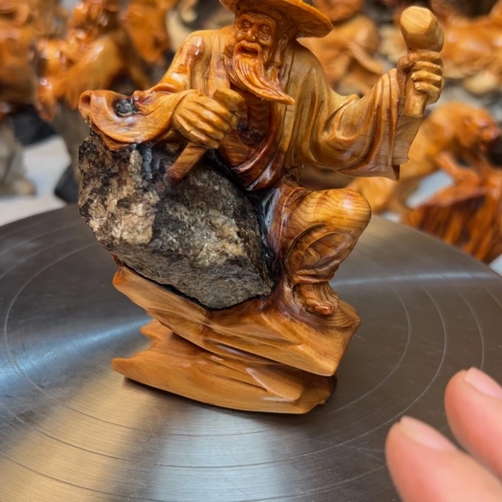 柏木电****心摆件的设计和制作