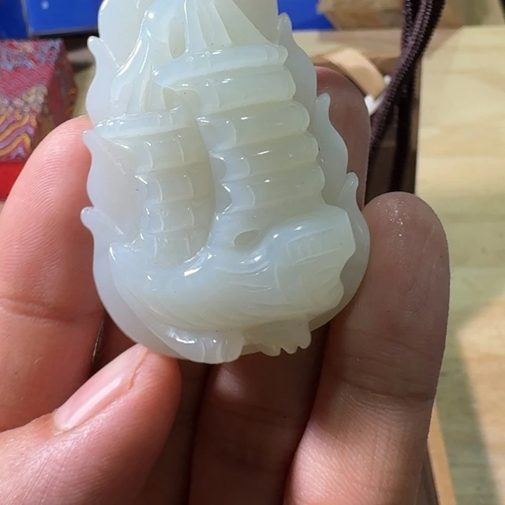 和田玉（糖玉）未镶嵌挂件