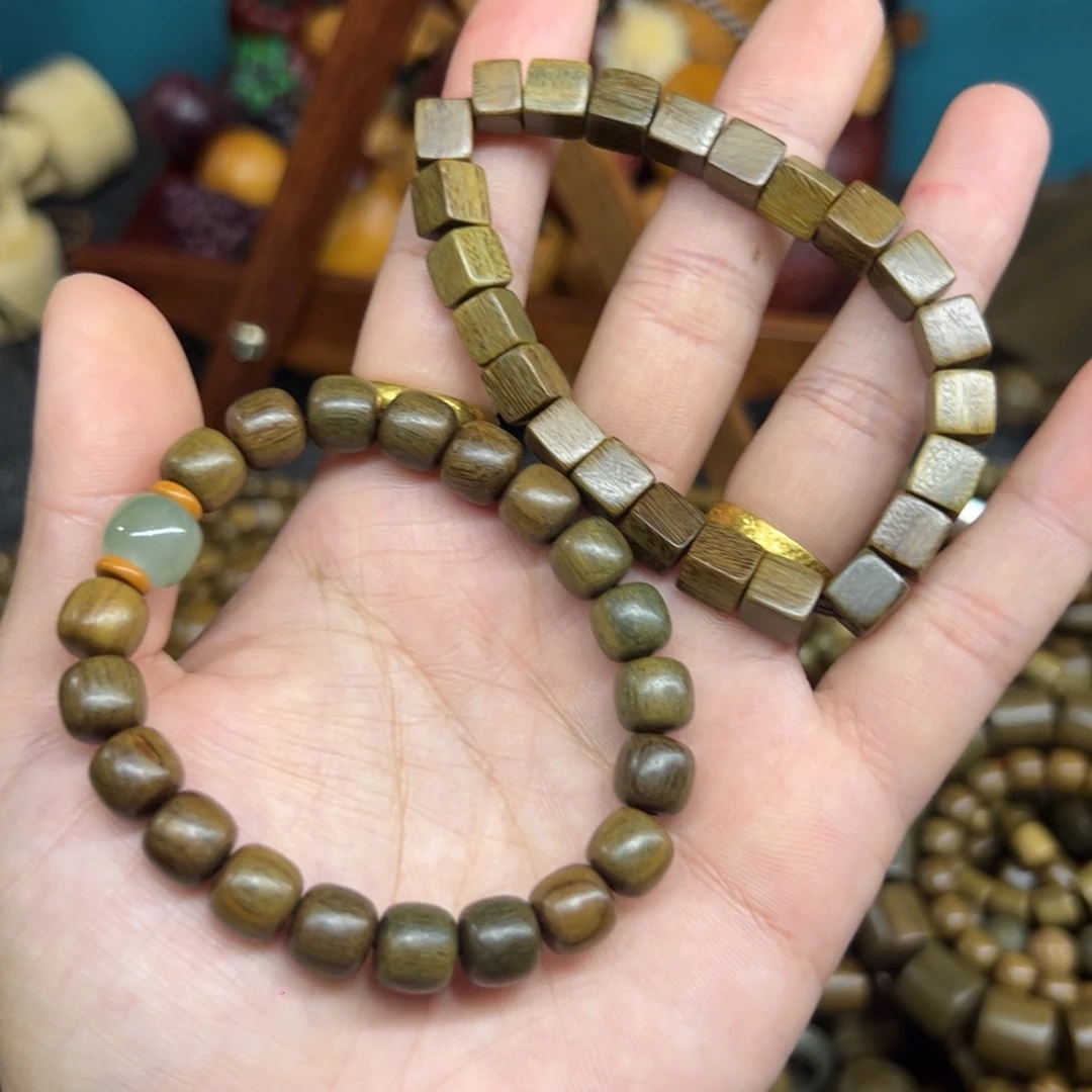 维腊木（绿檀）无事牌